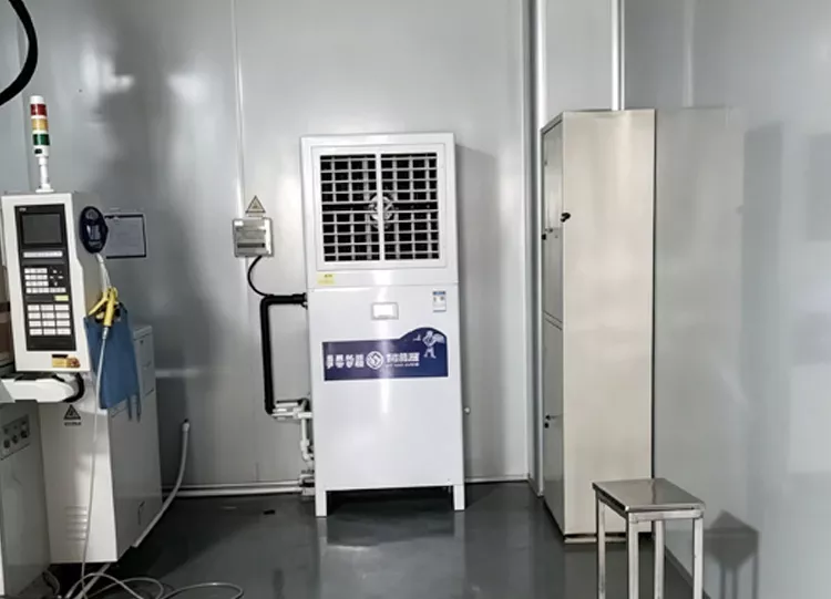 厚街注塑车间