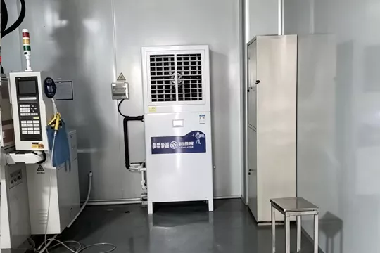 厚街注塑车间