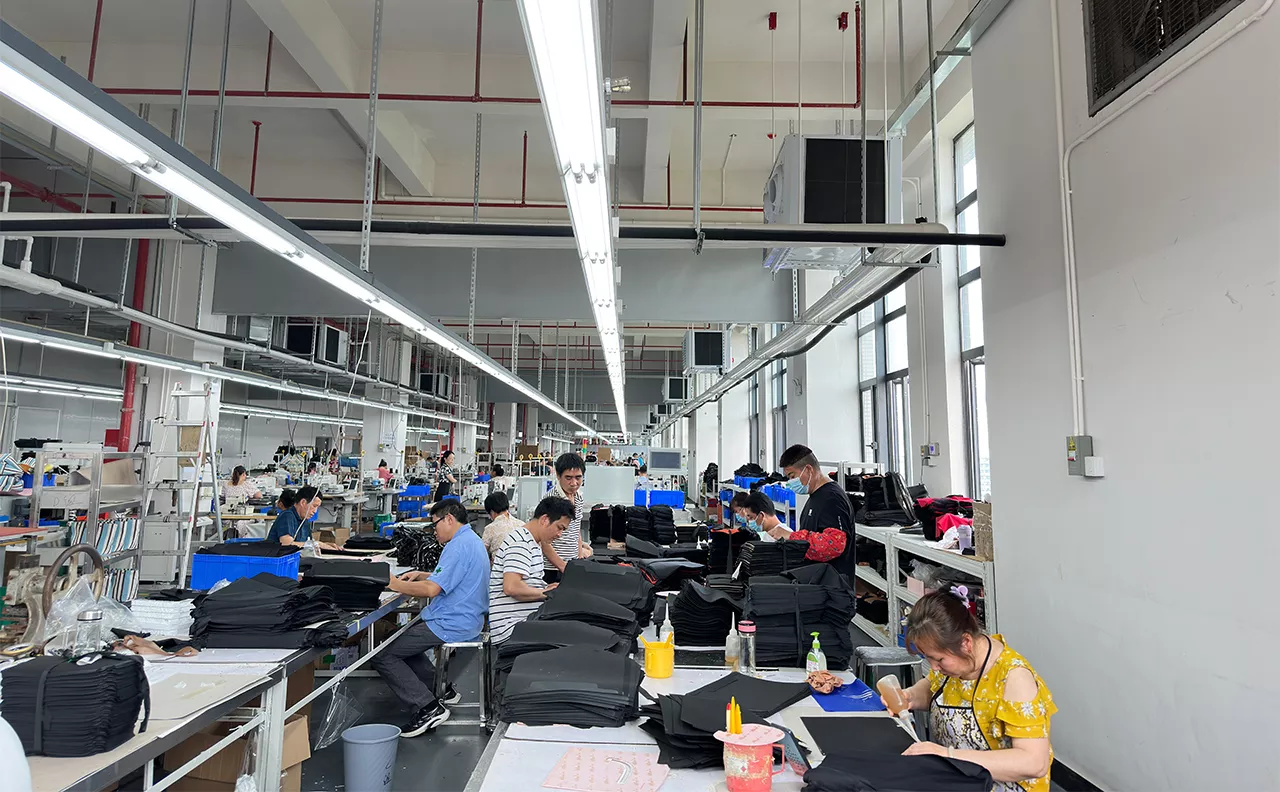 箱包车间吊挂式案例