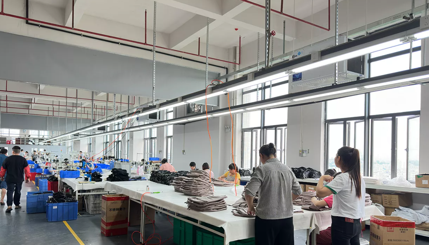 箱包厂车间高温怎么降温？专业皮具厂房降温设备厂家上门勘测